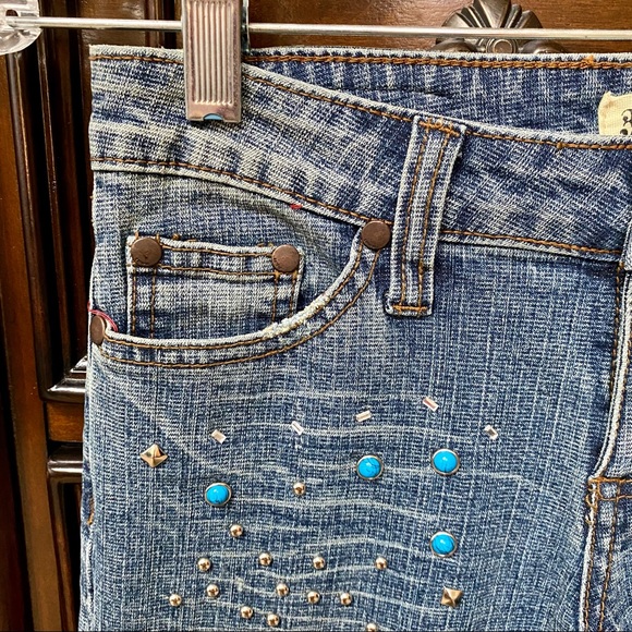 Low Rise Flare Embellished Jeans | 3 - Picture 3 of 7